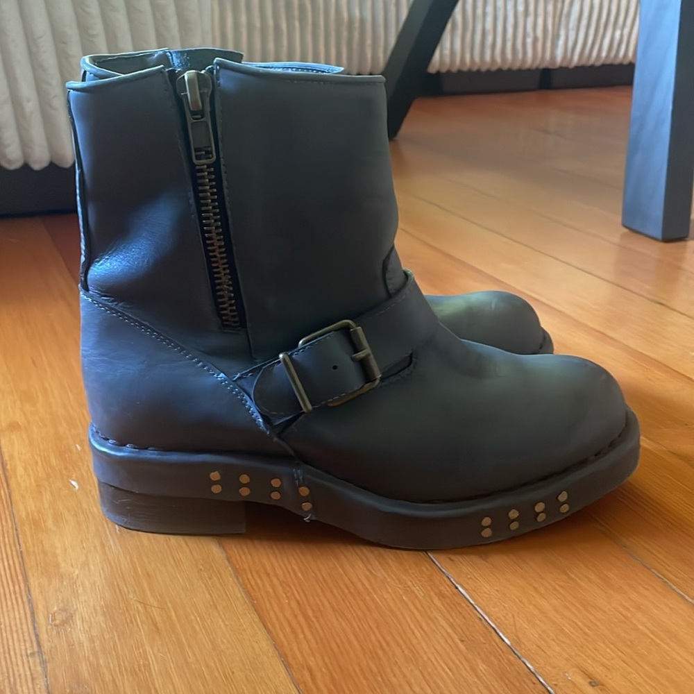 Jeffrey Campbell Booties Boots Grey Biker Moto 10
